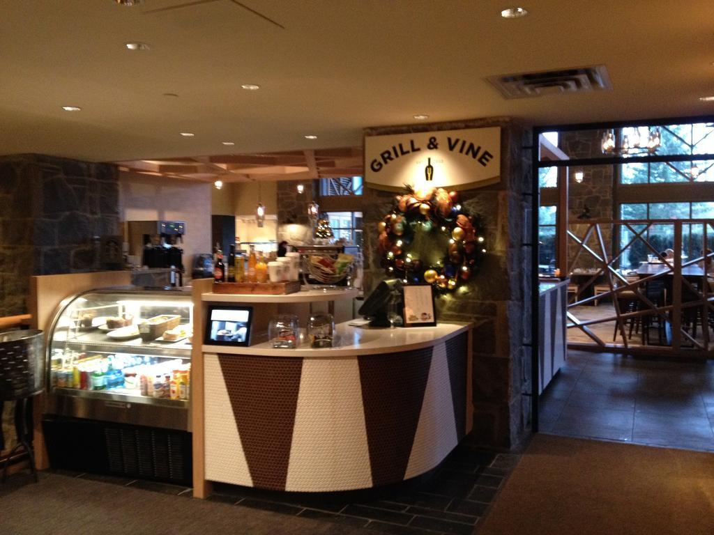 The Westin By Latour Aparthotel Whistler Exterior photo