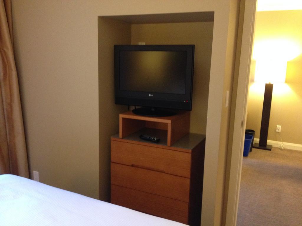The Westin By Latour Aparthotel Whistler Room photo