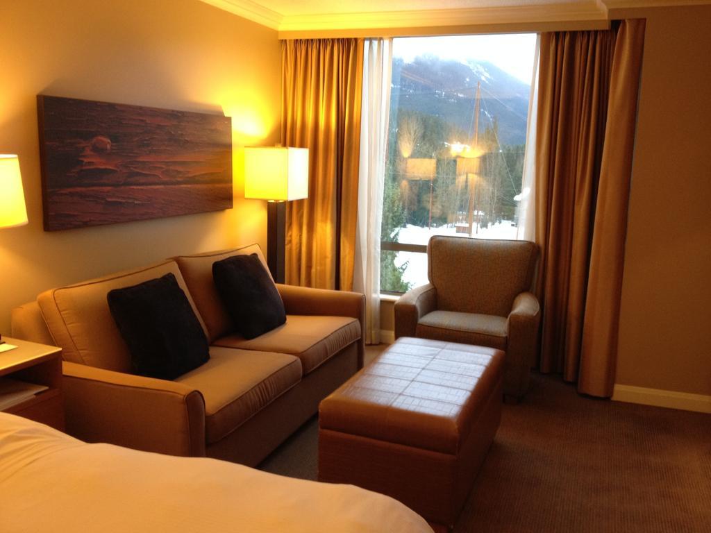 The Westin By Latour Aparthotel Whistler Room photo