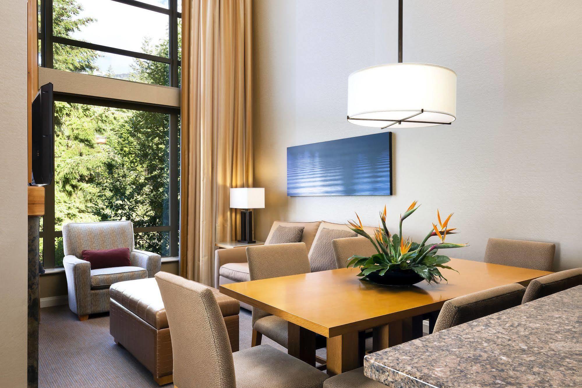 The Westin By Latour Aparthotel Whistler Exterior photo