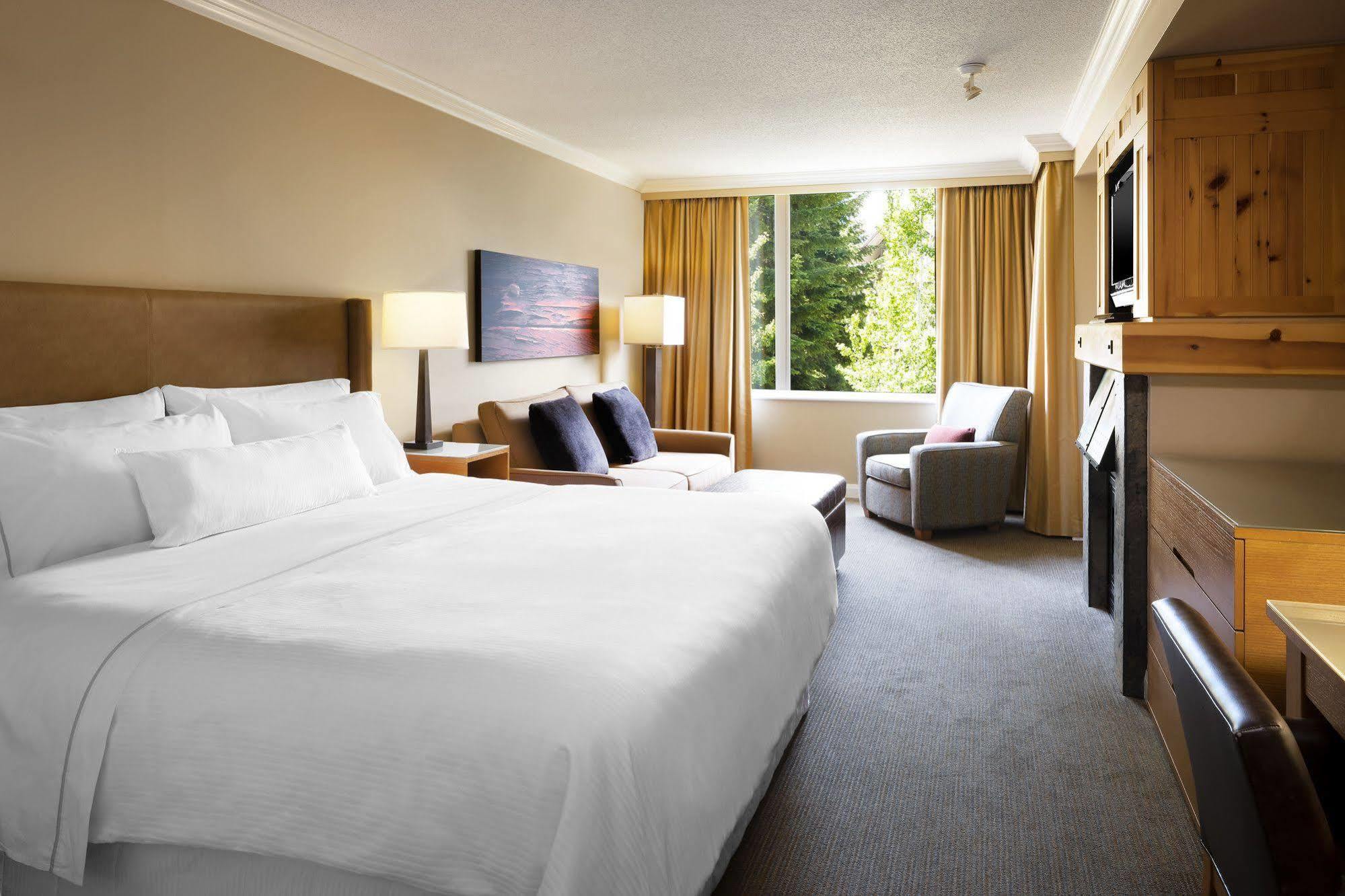 The Westin By Latour Aparthotel Whistler Exterior photo