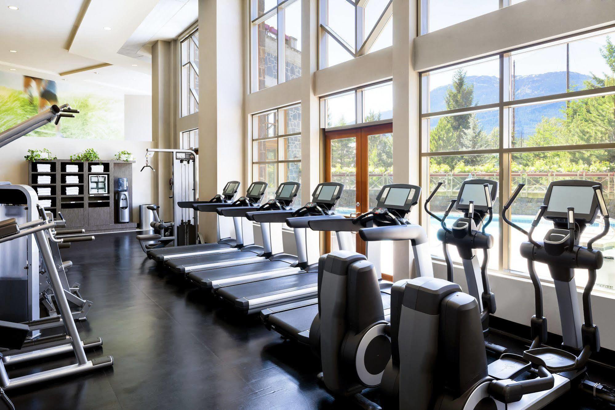 The Westin By Latour Aparthotel Whistler Exterior photo